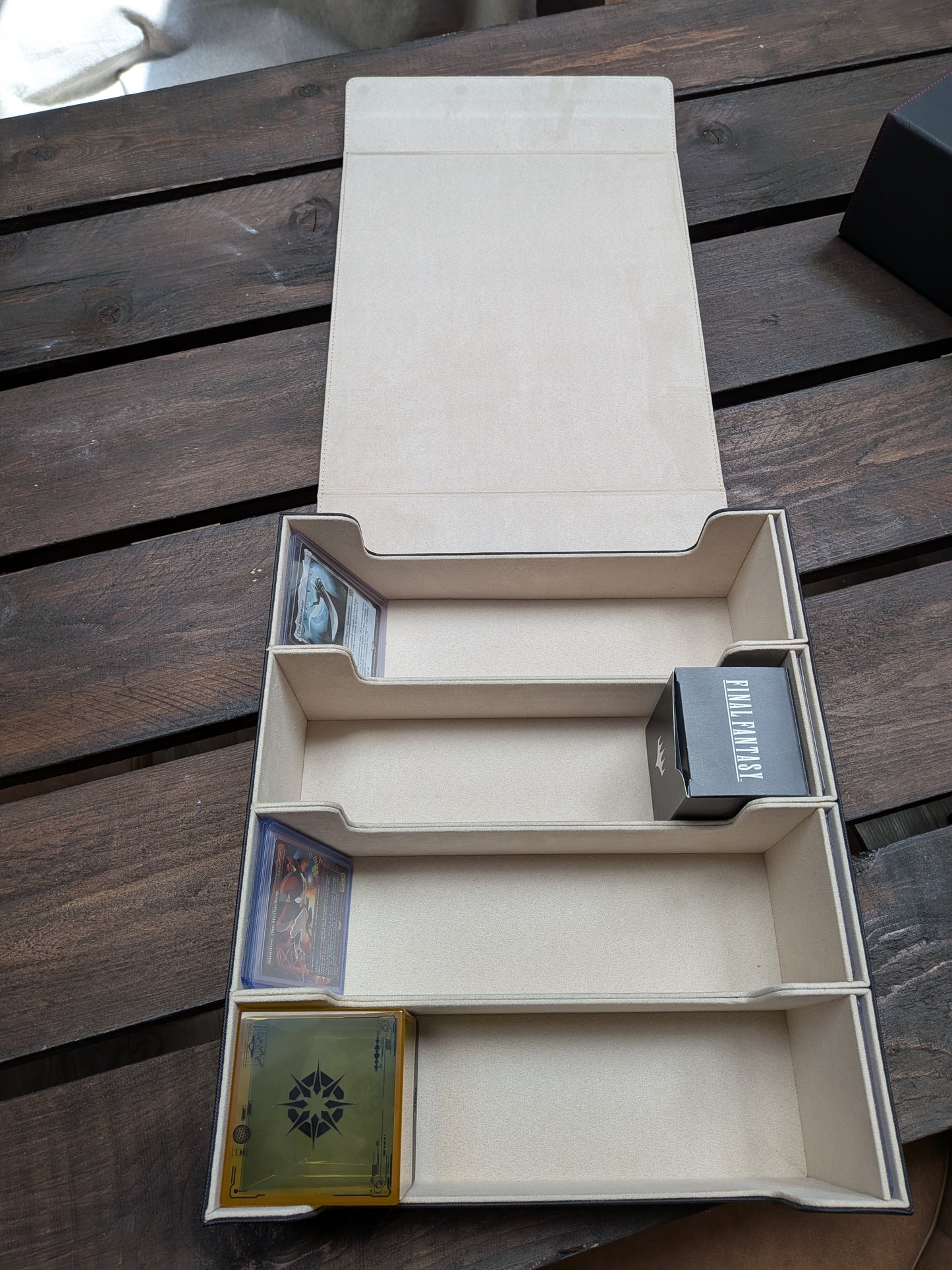 3,800 Card Storage Case With Card Windows